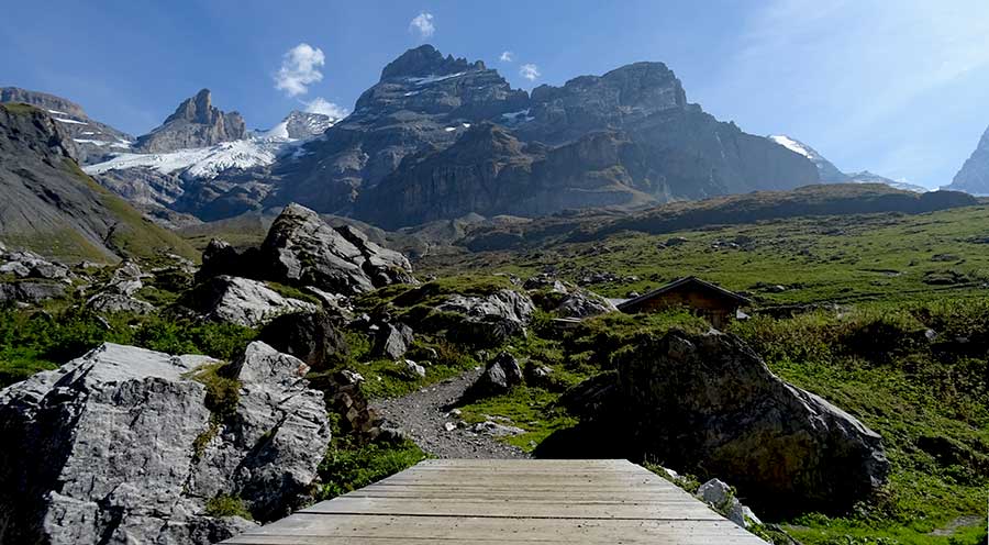 sensationsvoyage-sensations-voyage-suisse-montagne-oeschinen-see-landscape