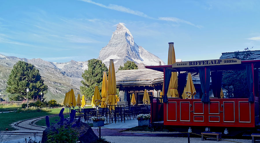 sensationsvoyage_photos_suisse_riffelapls_zermatt_best_hotel_cow_train_3