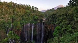 sensations voyage photos java bromo national park tumpak sewu waterfalls-landscape