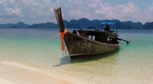 sensationsvoyage-voyage-thailande-longtail-pirogue-beach